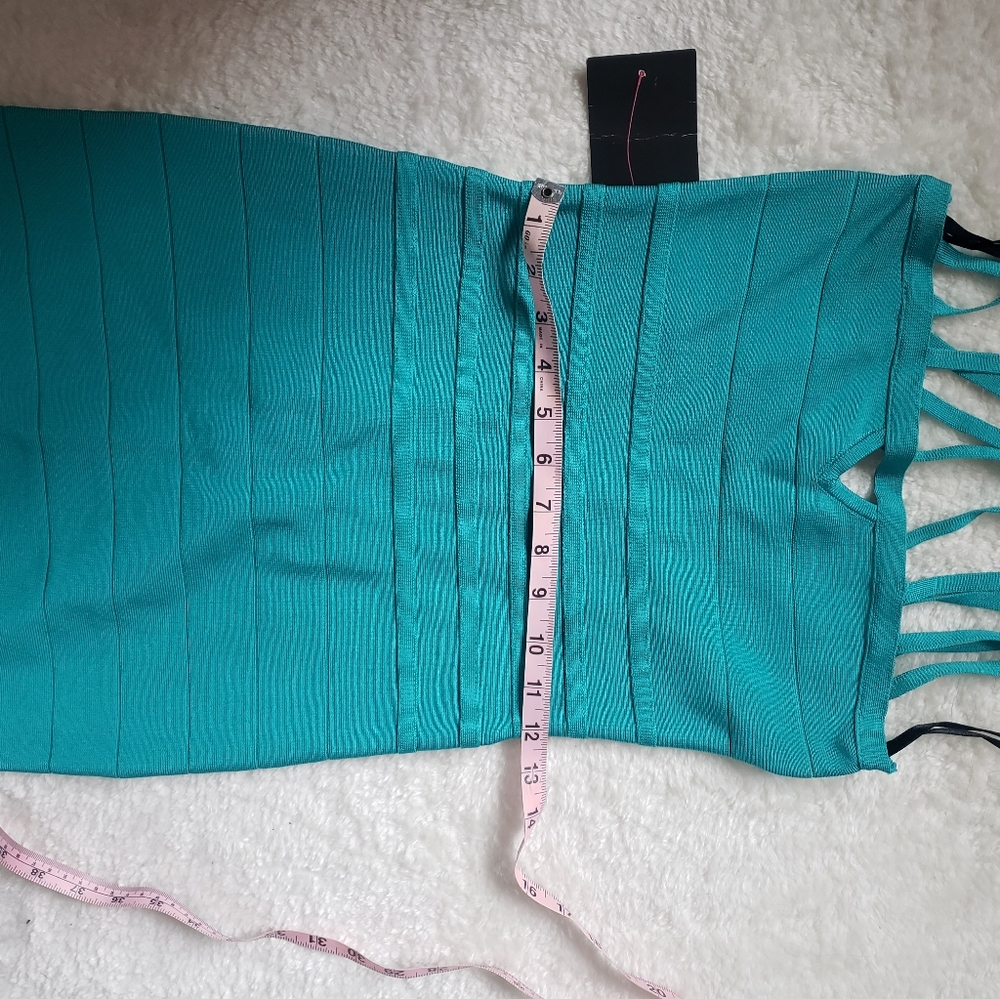 Green bebe dress - Picture 6 of 7